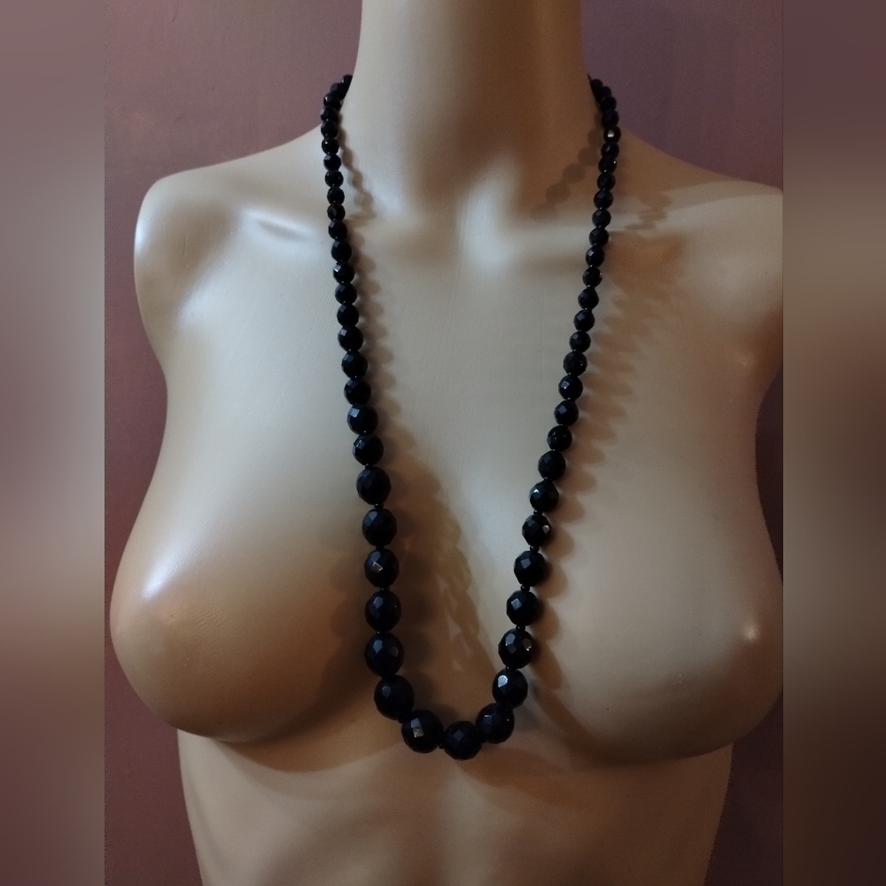 Women's long beaded necklace